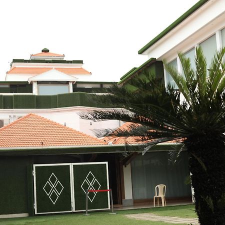 B8 Hotel شيناي المظهر الخارجي الصورة