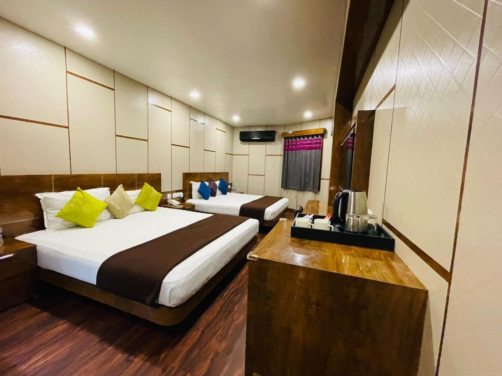 B8 Hotel شيناي المظهر الخارجي الصورة