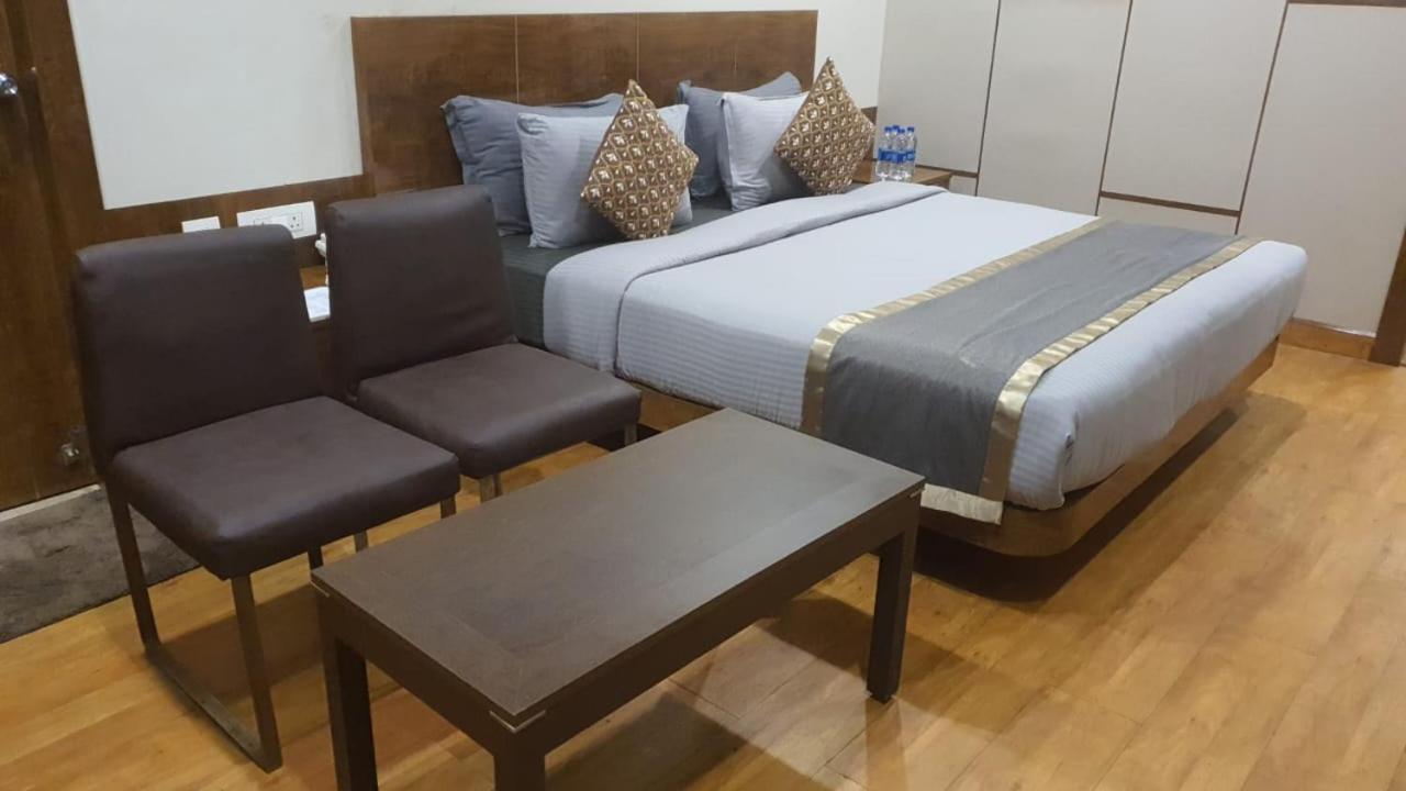 B8 Hotel شيناي المظهر الخارجي الصورة