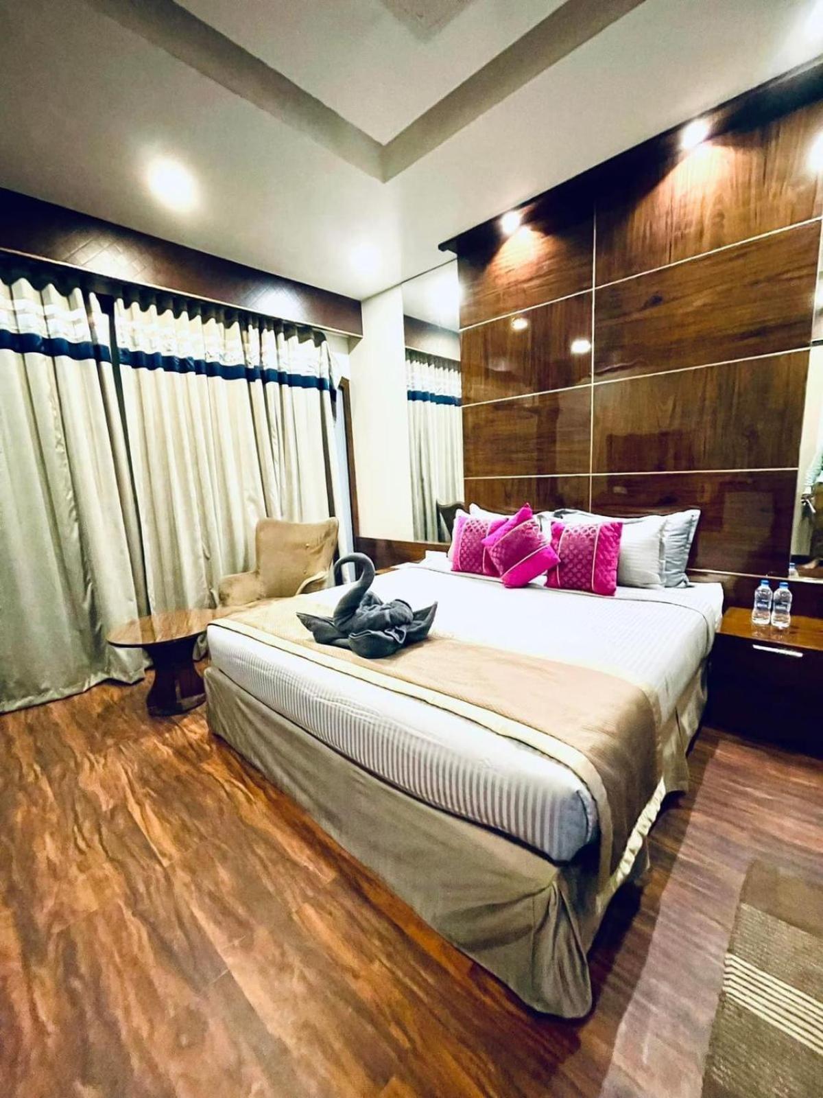 B8 Hotel شيناي المظهر الخارجي الصورة